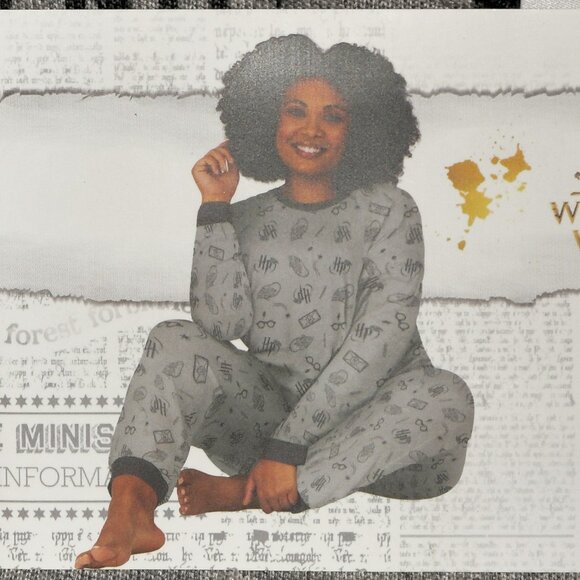 WIZARDING WORLD  Harry Potter.   HOGWARTS SCHOOL  COZY 2-PIECE PAJAMA SET - Picture 2 of 6